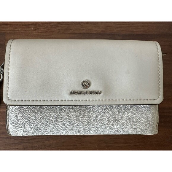 MICHAEL KORS JET SET CHARM LG FLAP Phone WRISLET in OPT/ ALLUM (white) color - Picture 2 of 12